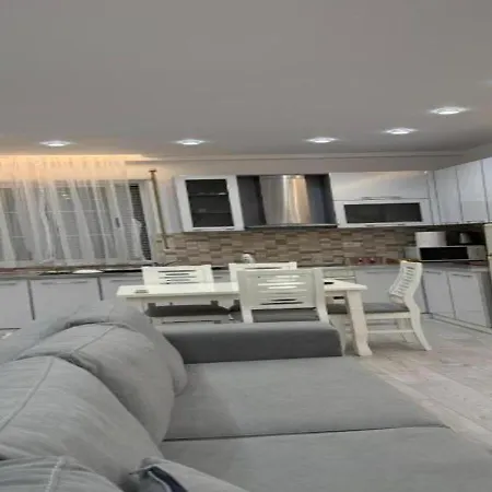 דירה Paco Center שקודר